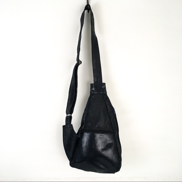 Dark blue crocodile embossed leather sling body crossbody hands free travel bag - Picture 9 of 10